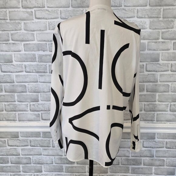 Calvin Klein Logo Blouse Top White Black Classic Button Front Large Flowy Relax - Picture 4 of 8
